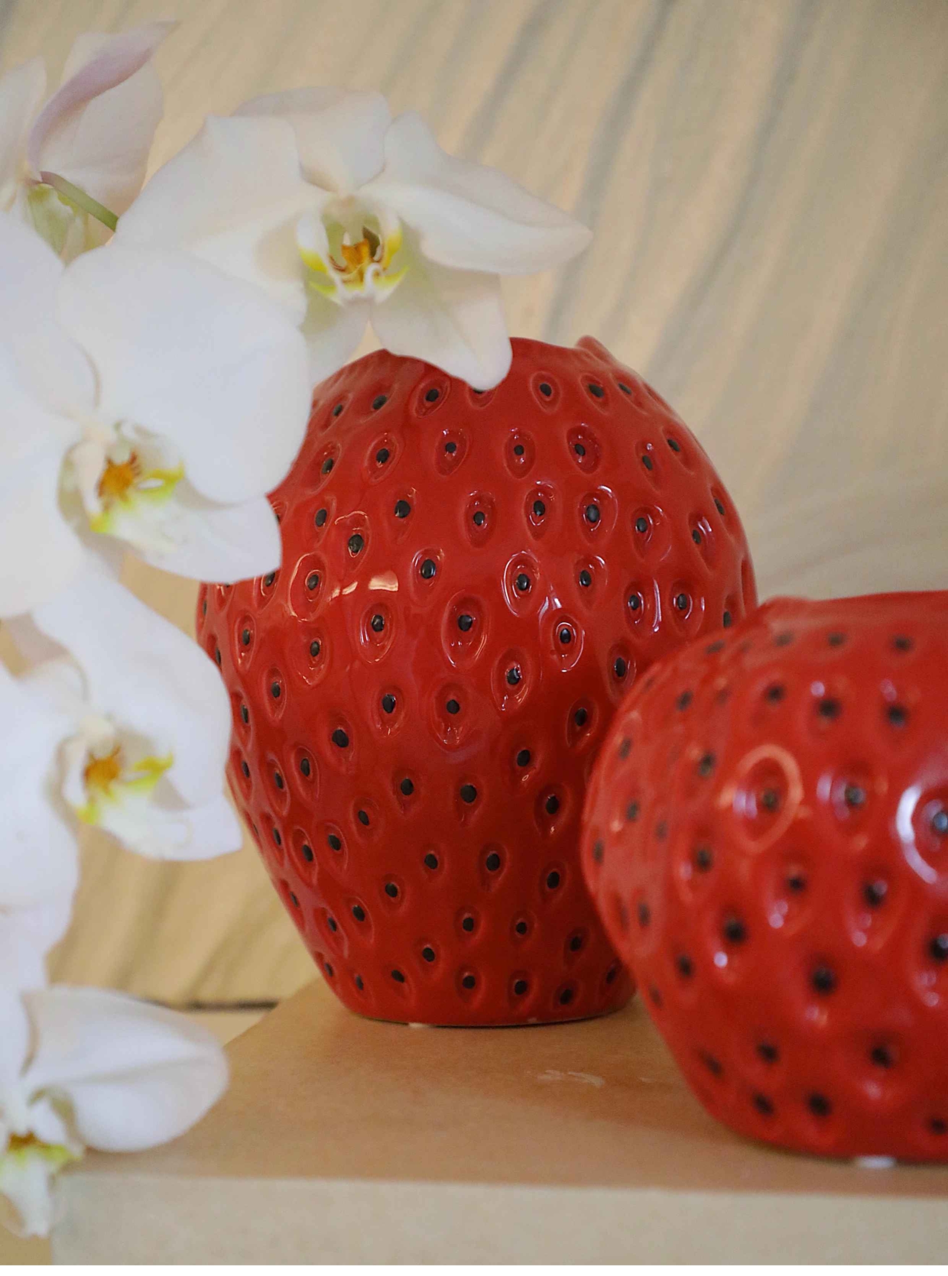 Ваза из керамики Strawberry