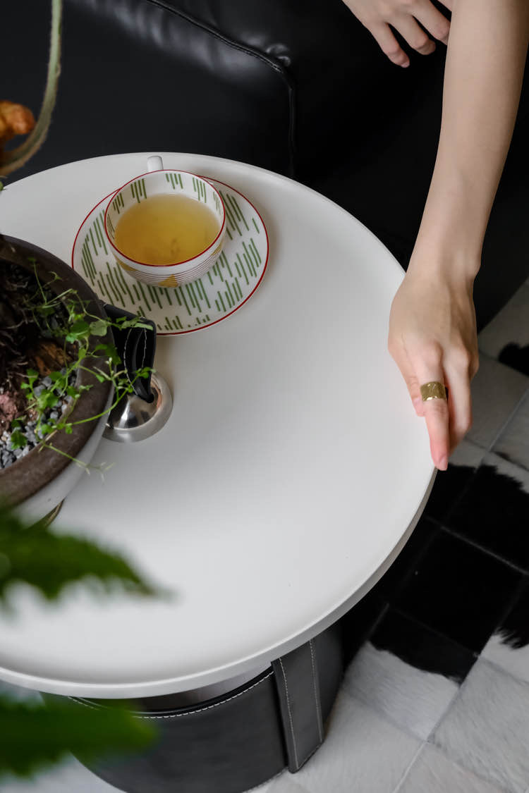 Кофейный стол Leather Bag Stand