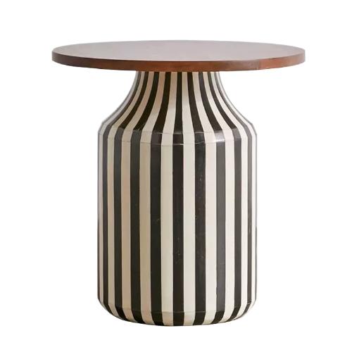 полосатый столик