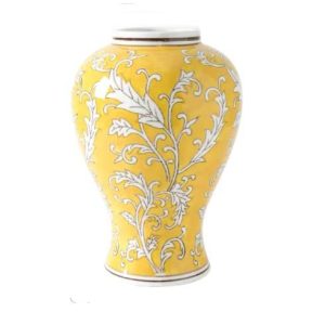 желтая ваза