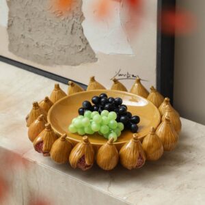 блюдо с инжирами керамика
